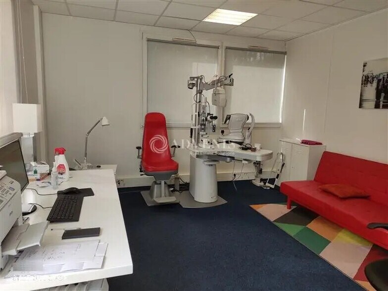 Bureau dans Vendôme à vendre - Photo de l’immeuble – Image 2 sur 5