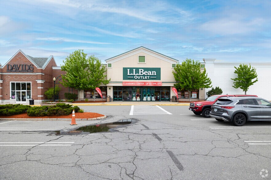 42 Gusabel Ave, Nashua, NH à louer - Photo de l’immeuble – Image 3 sur 5