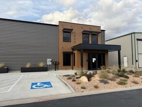 1630 W 2225 S, Woods Cross, UT à louer Photo intérieure– Image 1 sur 9