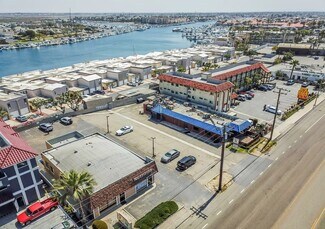 Plus de détails pour 16232 Pacific Coast Hwy, Huntington Beach, CA - Local commercial à vendre
