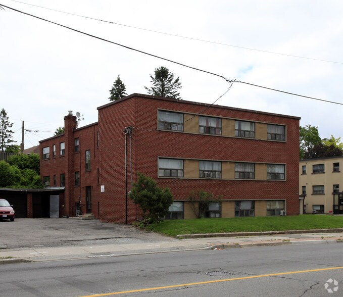 1051 Victoria Park Ave, Toronto, ON à vendre - Photo de l’immeuble – Image 2 sur 17