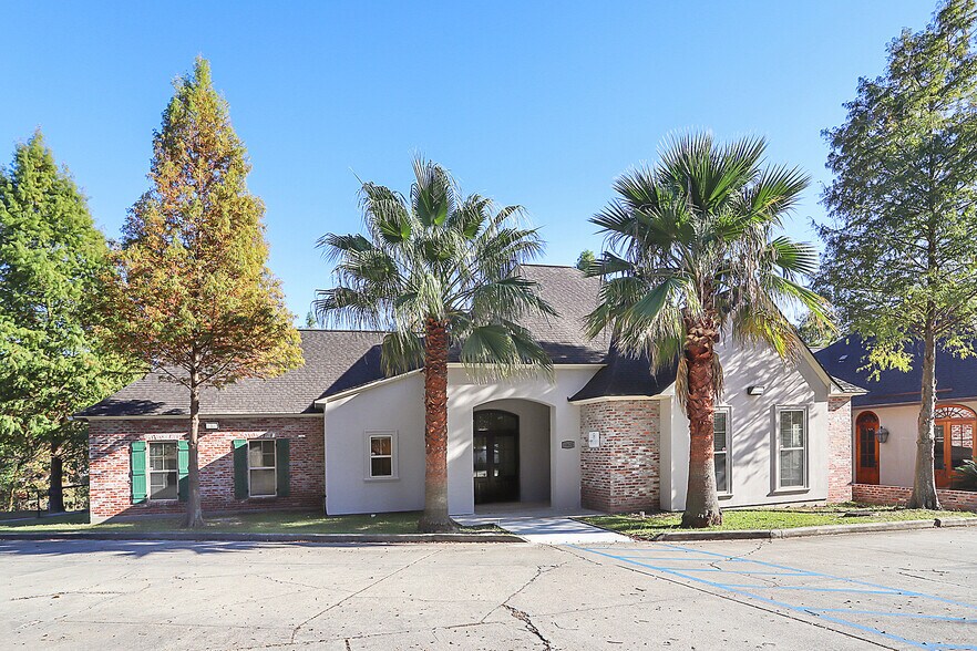10620 Timberlake Ave, Baton Rouge, LA à louer - Photo de l’immeuble – Image 2 sur 21