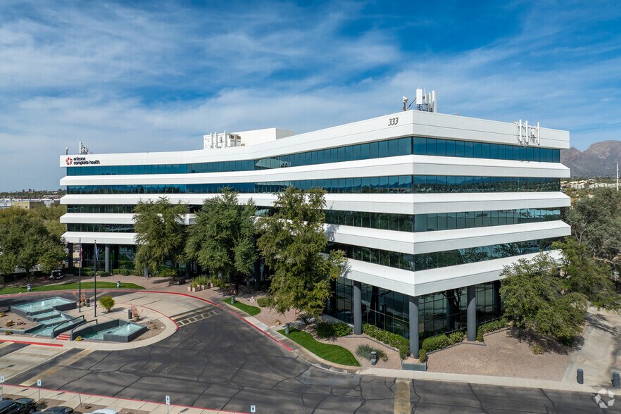 333 E Wetmore Rd, Tucson, AZ à louer - Photo de l’immeuble – Image 3 sur 6
