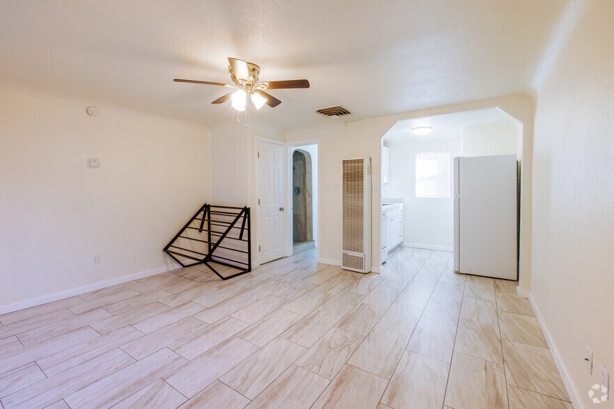 5800 Central Ave SW, Albuquerque, NM à vendre - Photo de l’immeuble – Image 2 sur 22