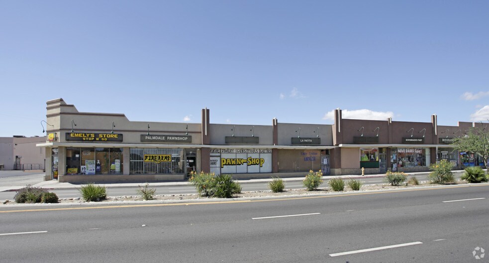 400-412 E Palmdale Blvd, Palmdale, CA à louer - Photo de l’immeuble – Image 2 sur 2