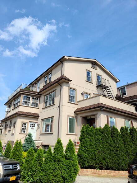 4415 Atlantic Ave, Brooklyn, NY à vendre - Photo de l’immeuble – Image 1 sur 24
