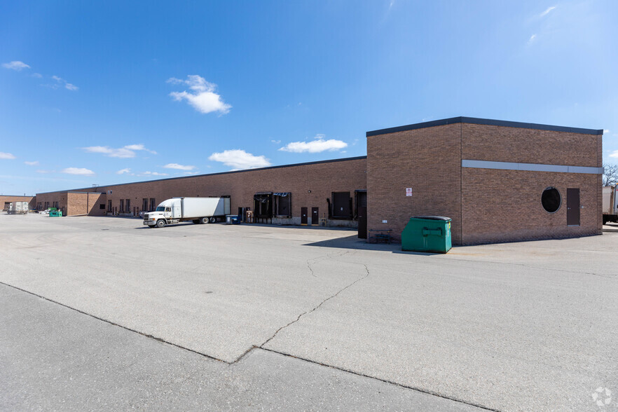 7650 Kimbel St, Mississauga, ON à vendre - Photo de l’immeuble – Image 3 sur 3