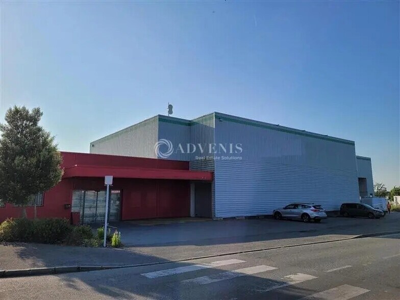 Local d’activités dans Basse-Goulaine à louer - Photo de l’immeuble – Image 1 sur 10