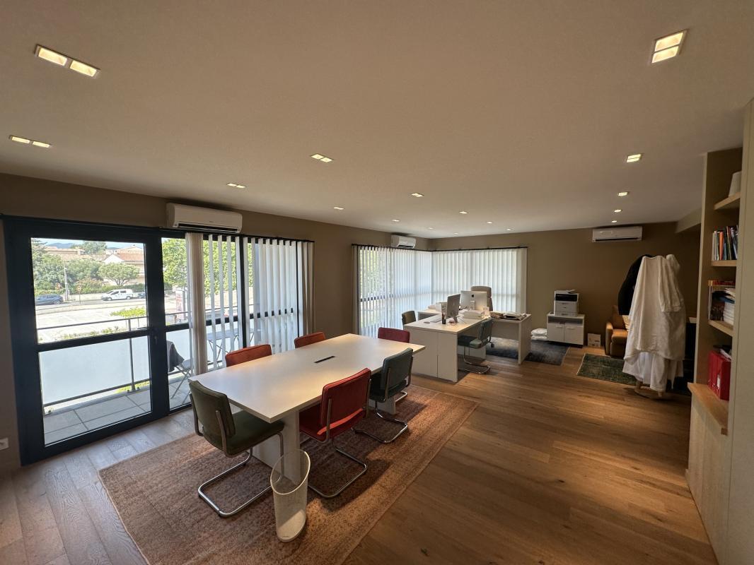 Bureau dans Puget-sur-Argens à vendre Photo de l’immeuble– Image 1 sur 13