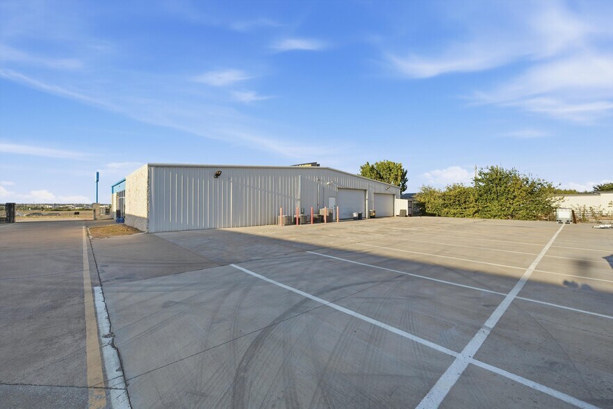 4980 S Loop 340, Robinson, TX à louer - Photo de l’immeuble – Image 2 sur 7