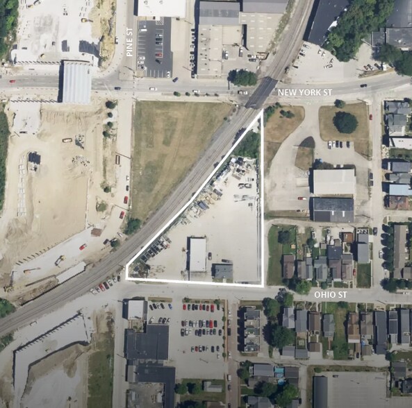 920 E Ohio St, Indianapolis, IN à louer - Photo de l’immeuble – Image 2 sur 7