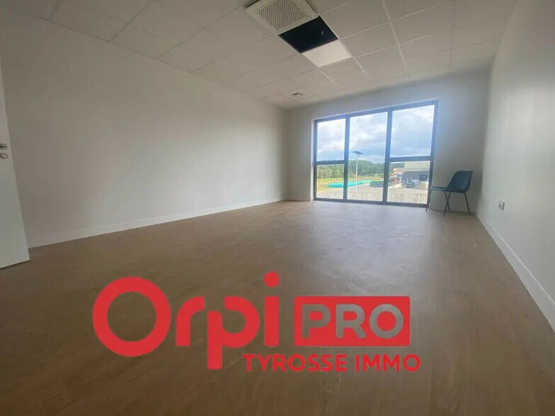 Bureau dans Angresse à vendre - Photo intérieure – Image 1 sur 4