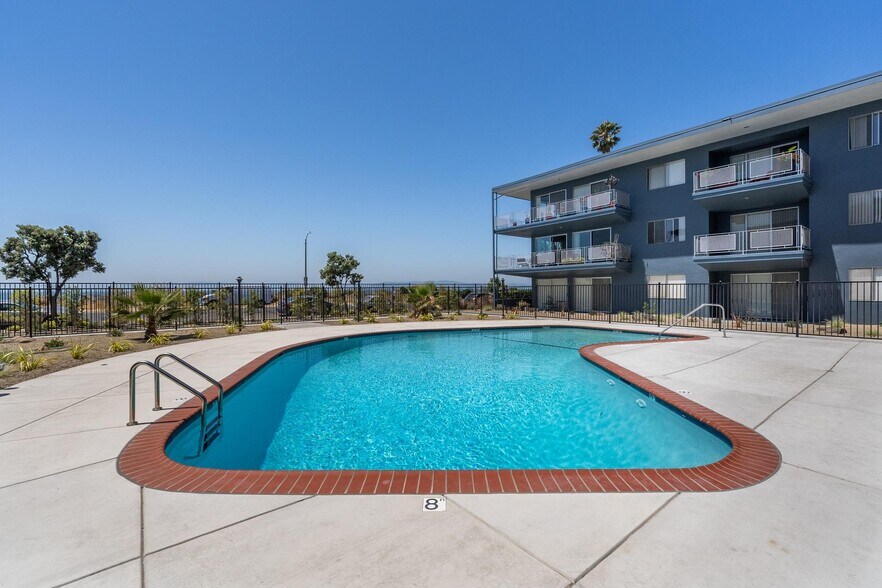 2051 Shoreline Dr, Alameda, CA à vendre - Photo de l’immeuble – Image 3 sur 27