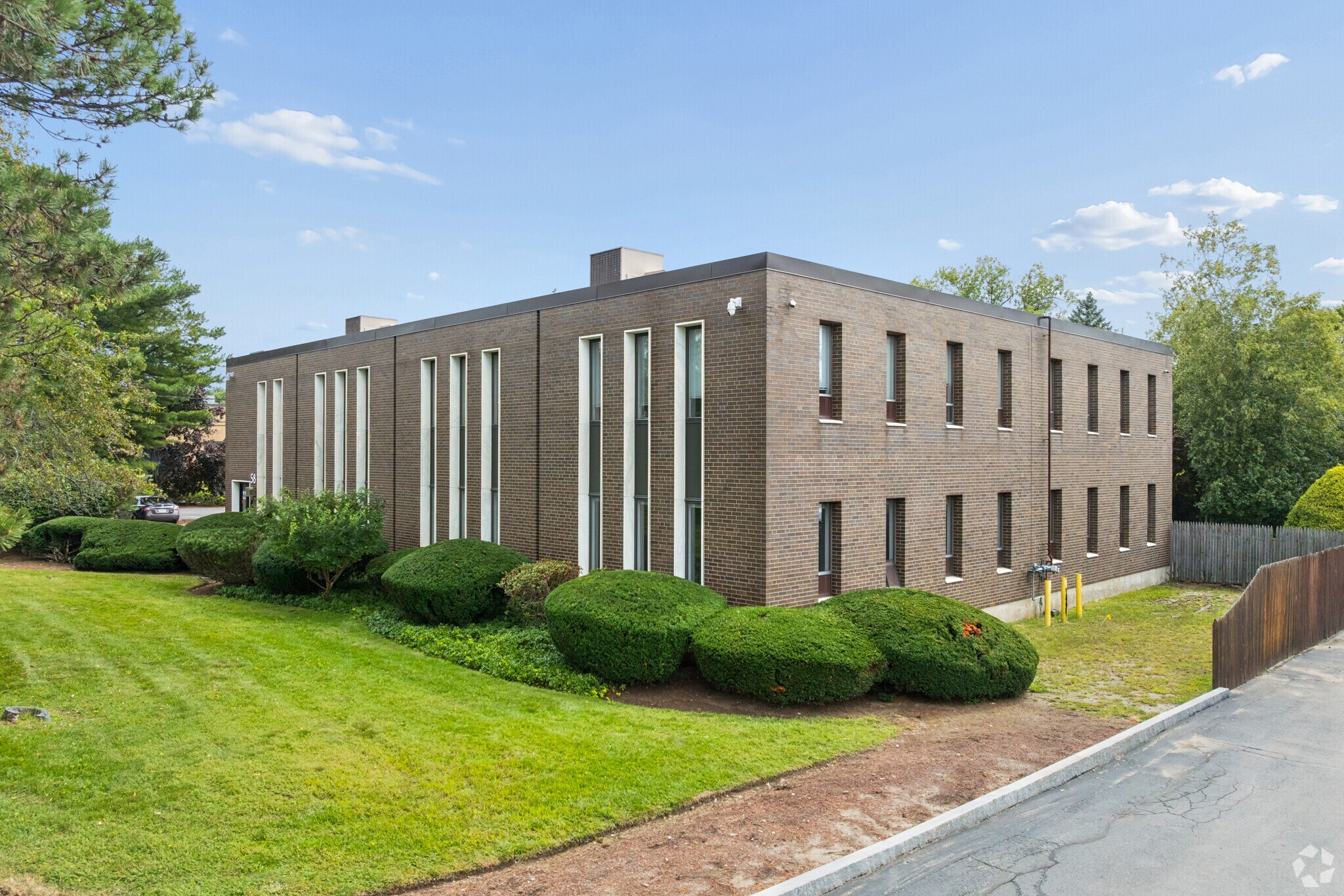 58 Concord St, North Reading, MA à louer Photo de l’immeuble– Image 1 sur 73