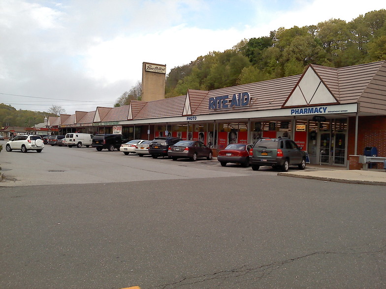 247-295 Pine Hollow Rd, Oyster Bay, NY à louer - Photo principale – Image 2 sur 2