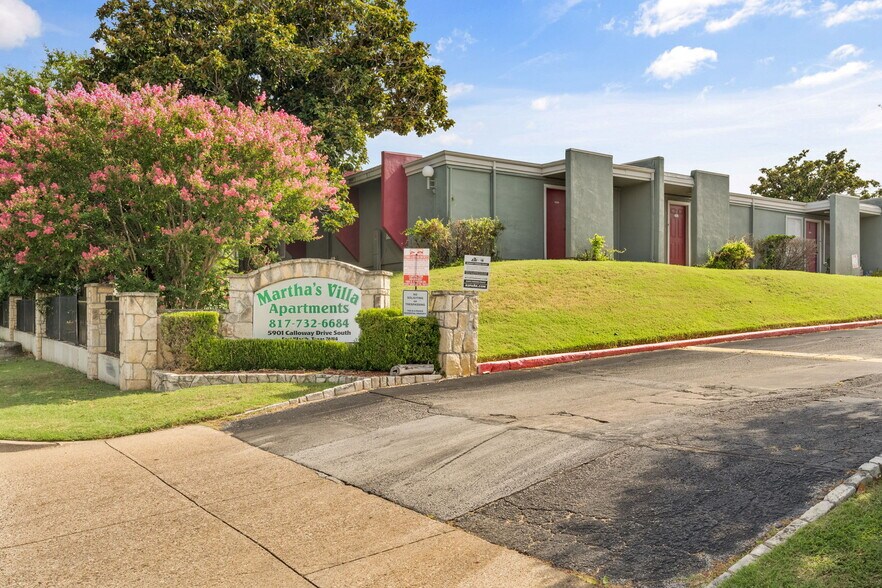 5901 S Calloway Dr, Fort Worth, TX à vendre - Photo de l’immeuble – Image 2 sur 13