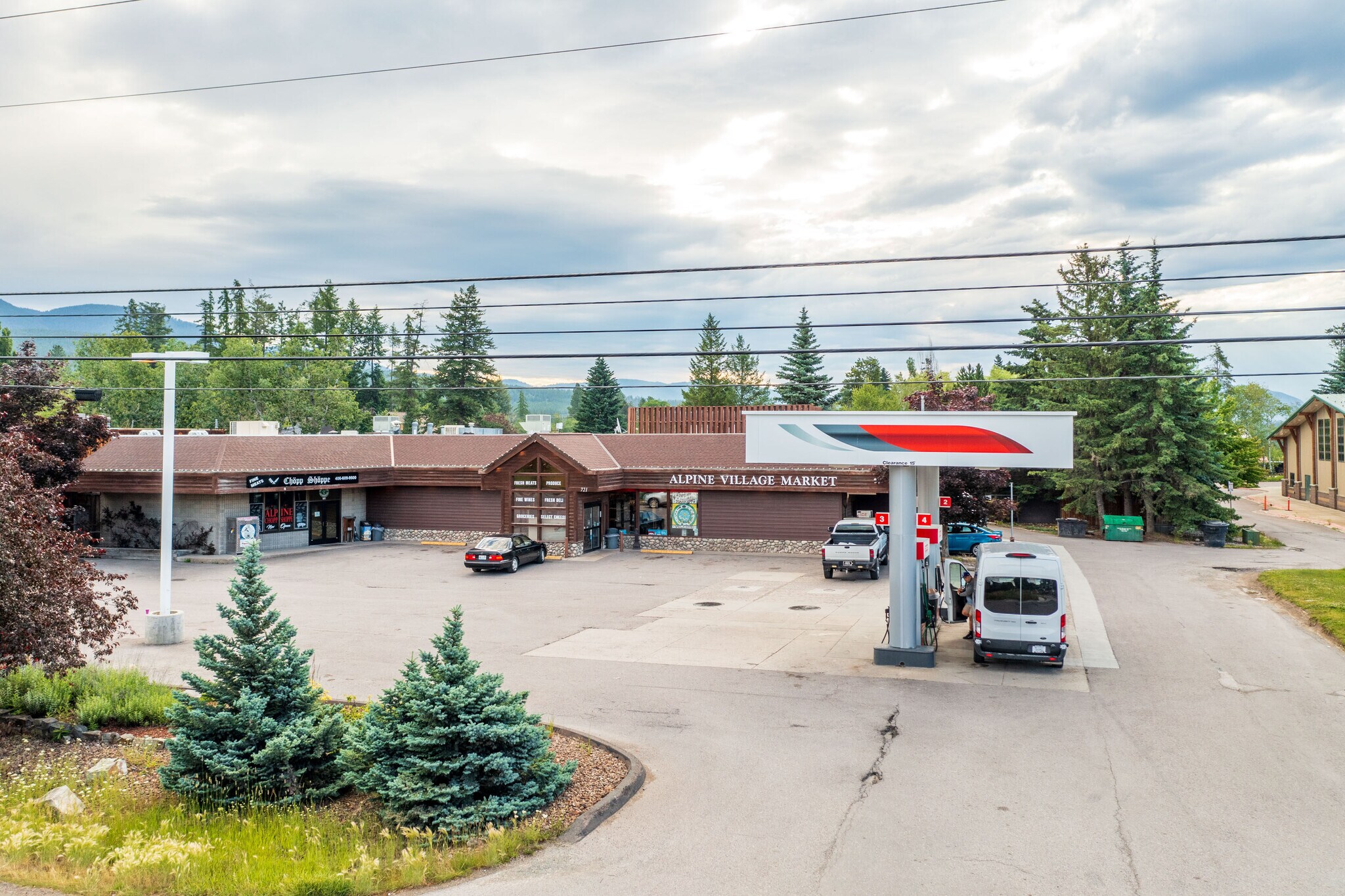 821 Wisconsin Ave, Whitefish, MT à vendre Photo principale– Image 1 sur 8