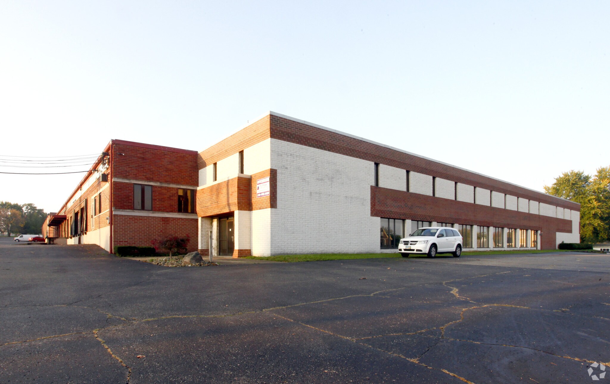 500 W Main St, Alliance, OH à louer Photo de l’immeuble– Image 1 sur 6