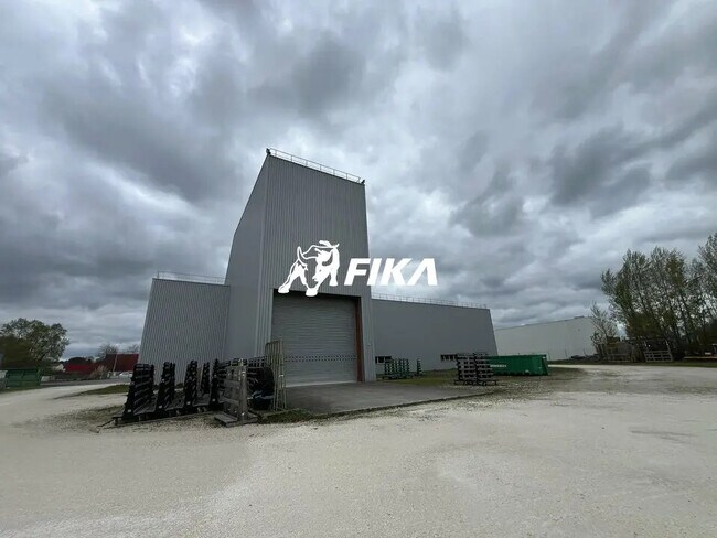 Plus de détails pour Local d’activités à vendre