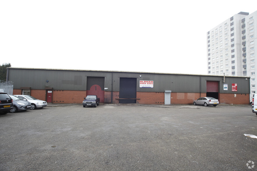 Vale Dr, Oldham à louer - Photo de l’immeuble – Image 3 sur 5