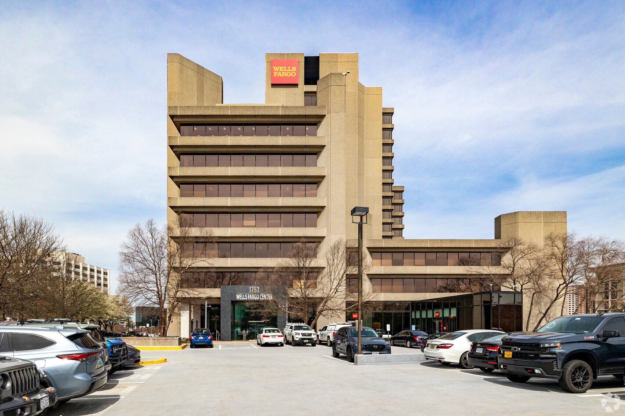 1753 Pinnacle Dr, McLean, VA à louer Photo principale– Image 1 sur 35