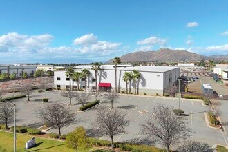 22360 Goldencrest Dr, Moreno Valley, CA à louer Photo de l’immeuble– Image 2 sur 2