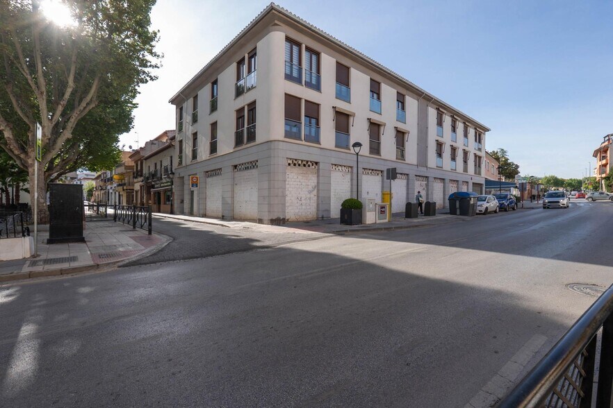 Local commercial dans Ogíjares à vendre - Photo de l’immeuble – Image 2 sur 27