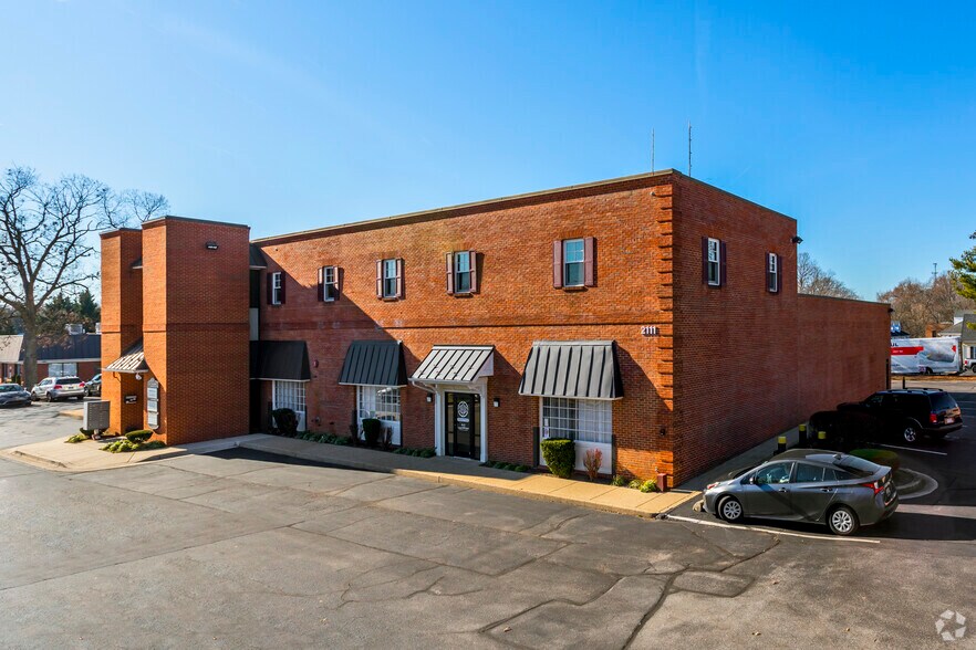 2111 Baldwin Ave, Crofton, MD à louer - Photo de l’immeuble – Image 2 sur 9