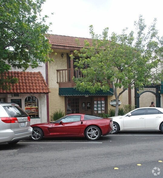 2332 D St, La Verne, CA à louer - Photo de l’immeuble – Image 2 sur 5