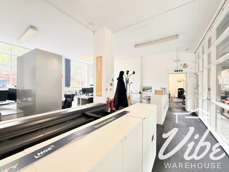 Shacklewell Ln, Londres à louer - Photo de l’immeuble – Image 2 sur 15