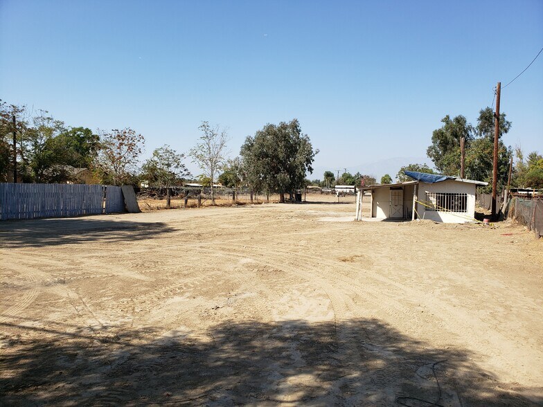14533 Chandler St, Eastvale, CA à louer - Photo de l’immeuble – Image 2 sur 13