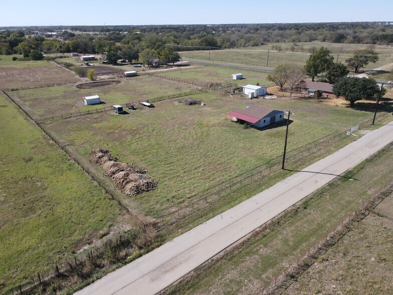 9134 FM 2931, Pilot Point, TX à louer - Photo de l’immeuble – Image 3 sur 6