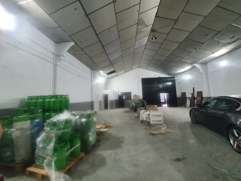 Calle Rafael Beca Mateos, Sevilla, Sevilla à louer - Photo de l’immeuble – Image 2 sur 7