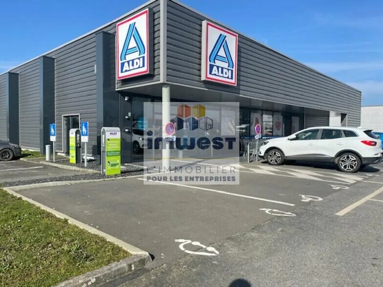 Bureau dans Janzé à vendre - Photo de l’immeuble – Image 2 sur 8