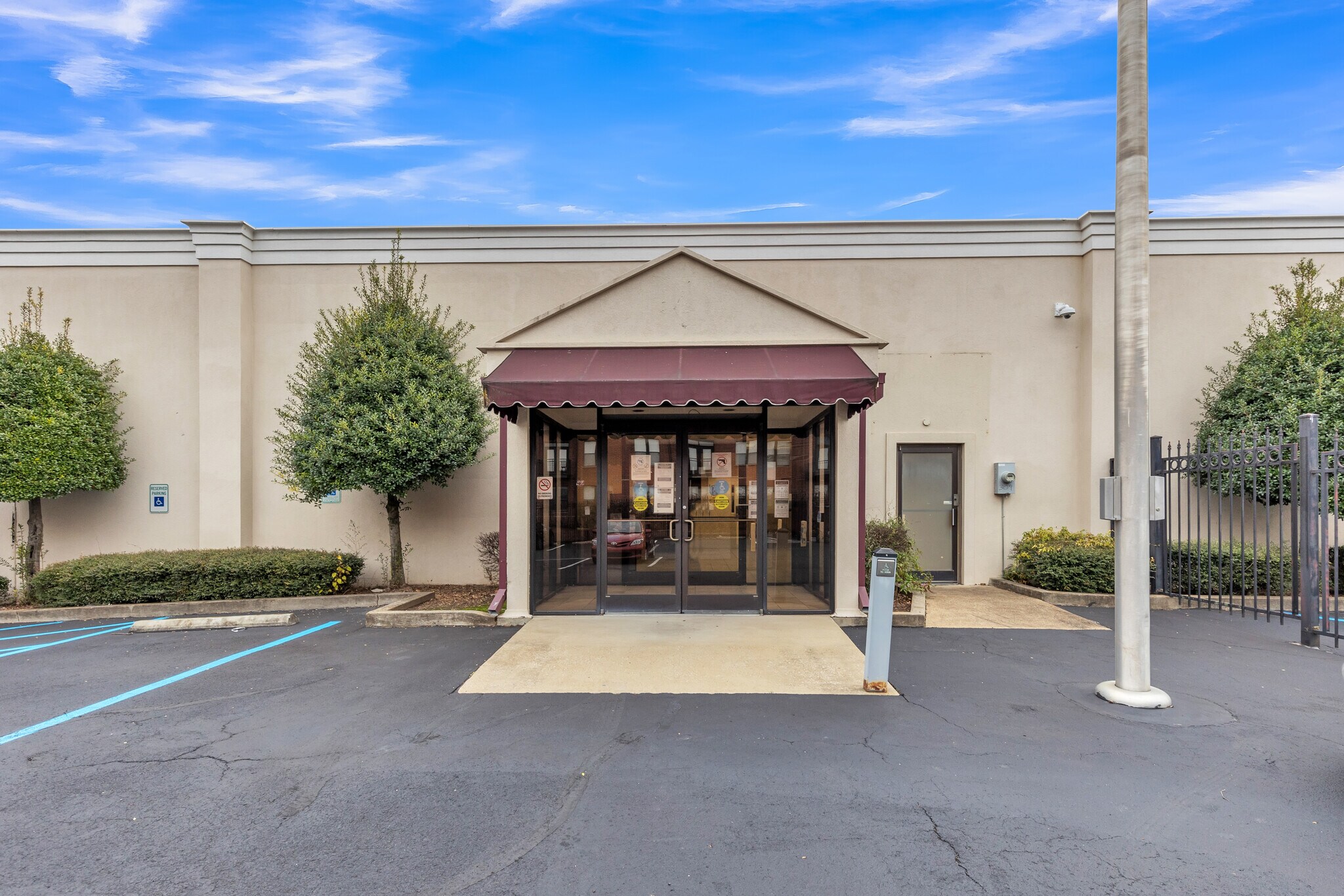 309 Monroe Ave, Memphis, TN à vendre Photo de l’immeuble– Image 1 sur 6