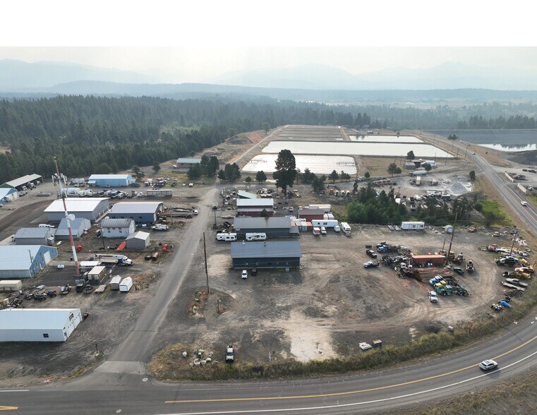 228 Industrial Loop, Mccall, ID à louer - Photo de l’immeuble – Image 2 sur 5