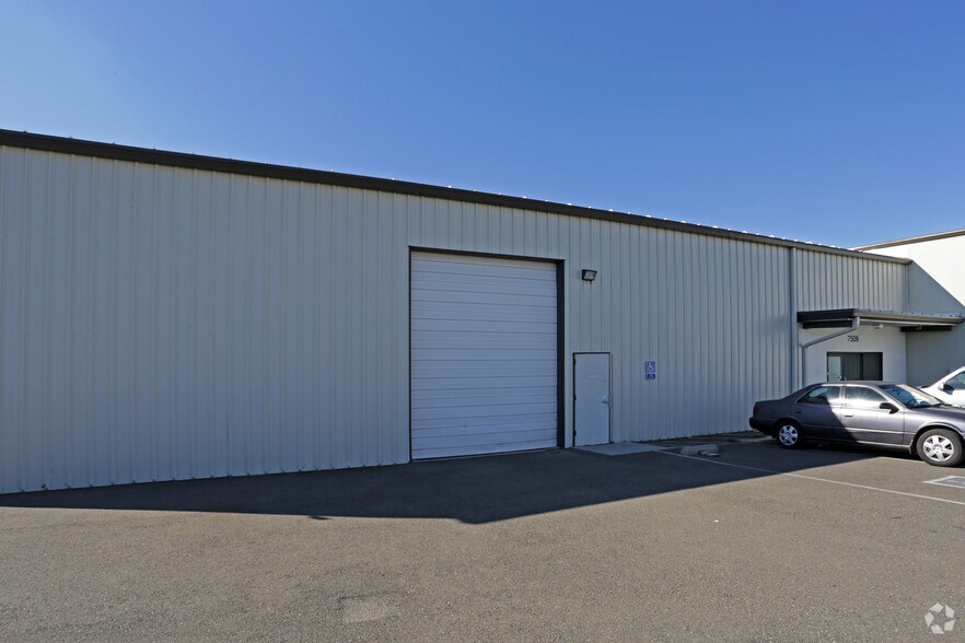 7509 Reese Rd, Sacramento, CA à louer - Photo de l’immeuble – Image 2 sur 13