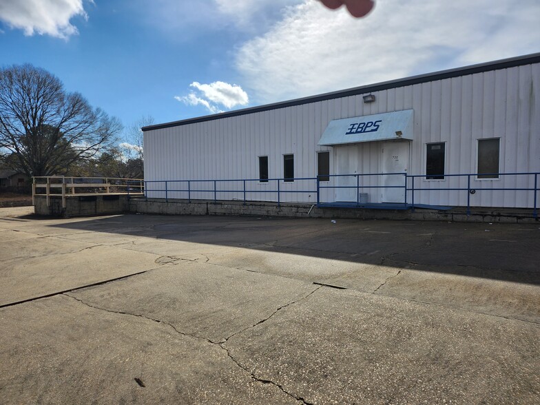 712-722 Oliver Rd, Montgomery, AL à vendre - Photo de l’immeuble – Image 3 sur 28