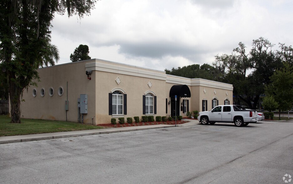 14522 University Point Pl, Tampa, FL à louer - Photo de l’immeuble – Image 3 sur 11