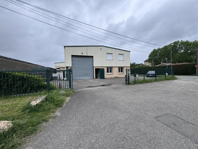 Industriel/Logistique dans Rillieux-la-Pape à vendre - Photo de l’immeuble – Image 2 sur 9
