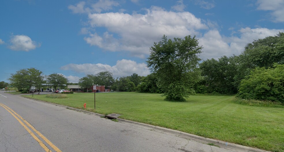 2764 Freedom Dr, Reynoldsburg, OH à vendre - Photo de l’immeuble – Image 2 sur 2