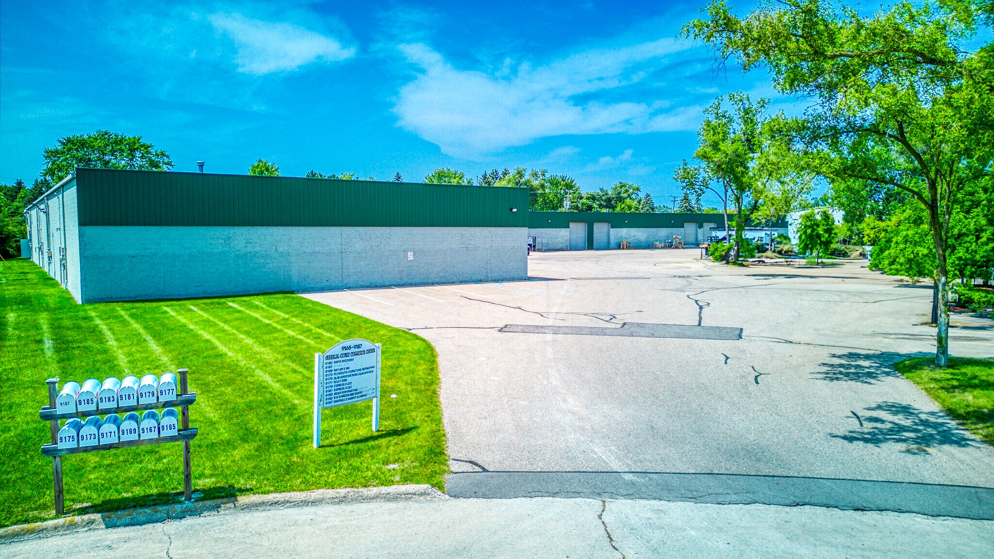 9177-9187 General Ct, Plymouth, MI à louer Photo de l’immeuble– Image 1 sur 6