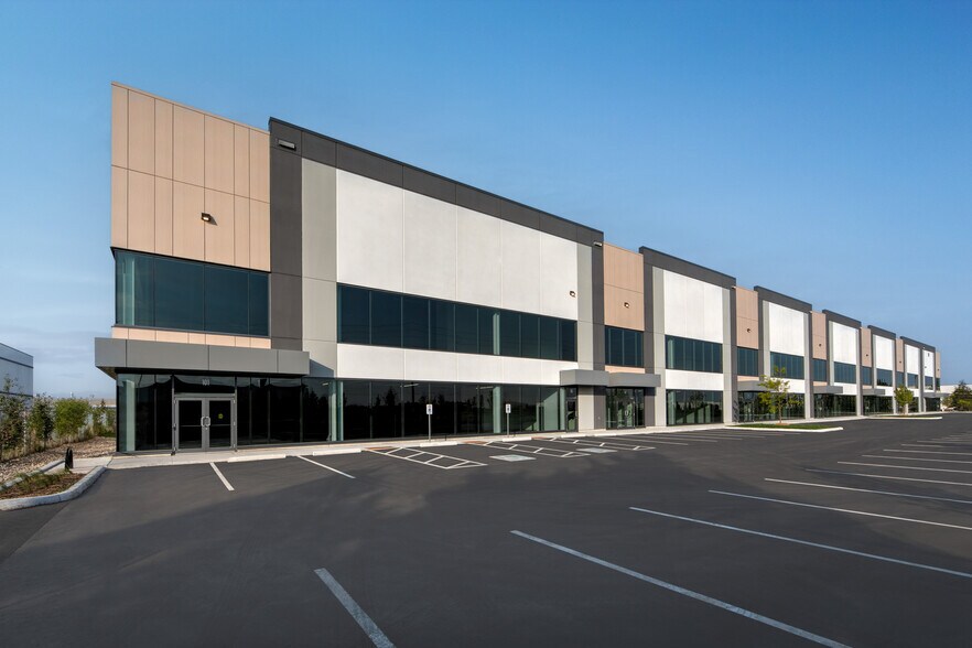 399 Healey Rd, Caledon, ON à vendre - Photo de l’immeuble – Image 2 sur 2