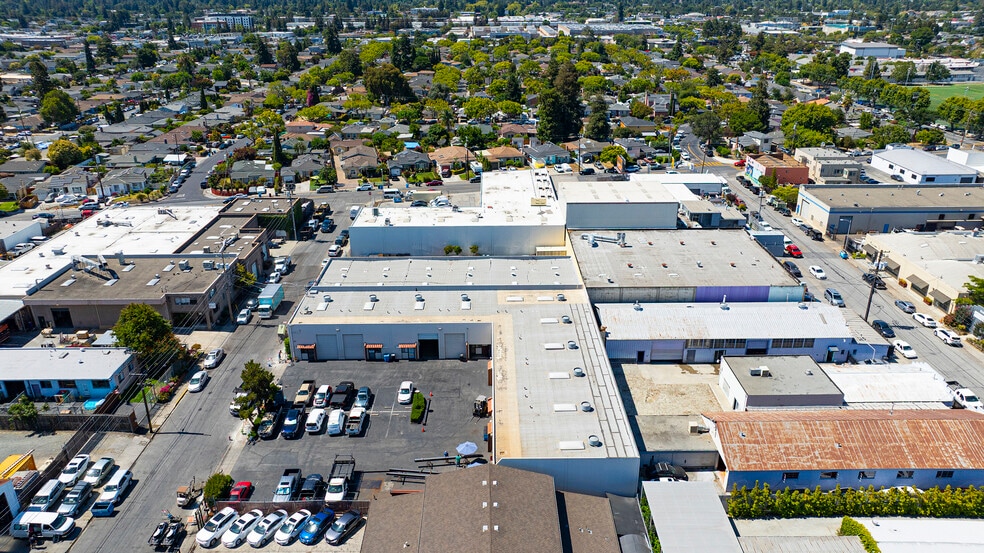 831 Sweeney Ave, Redwood City, CA à vendre - Aérien – Image 3 sur 3