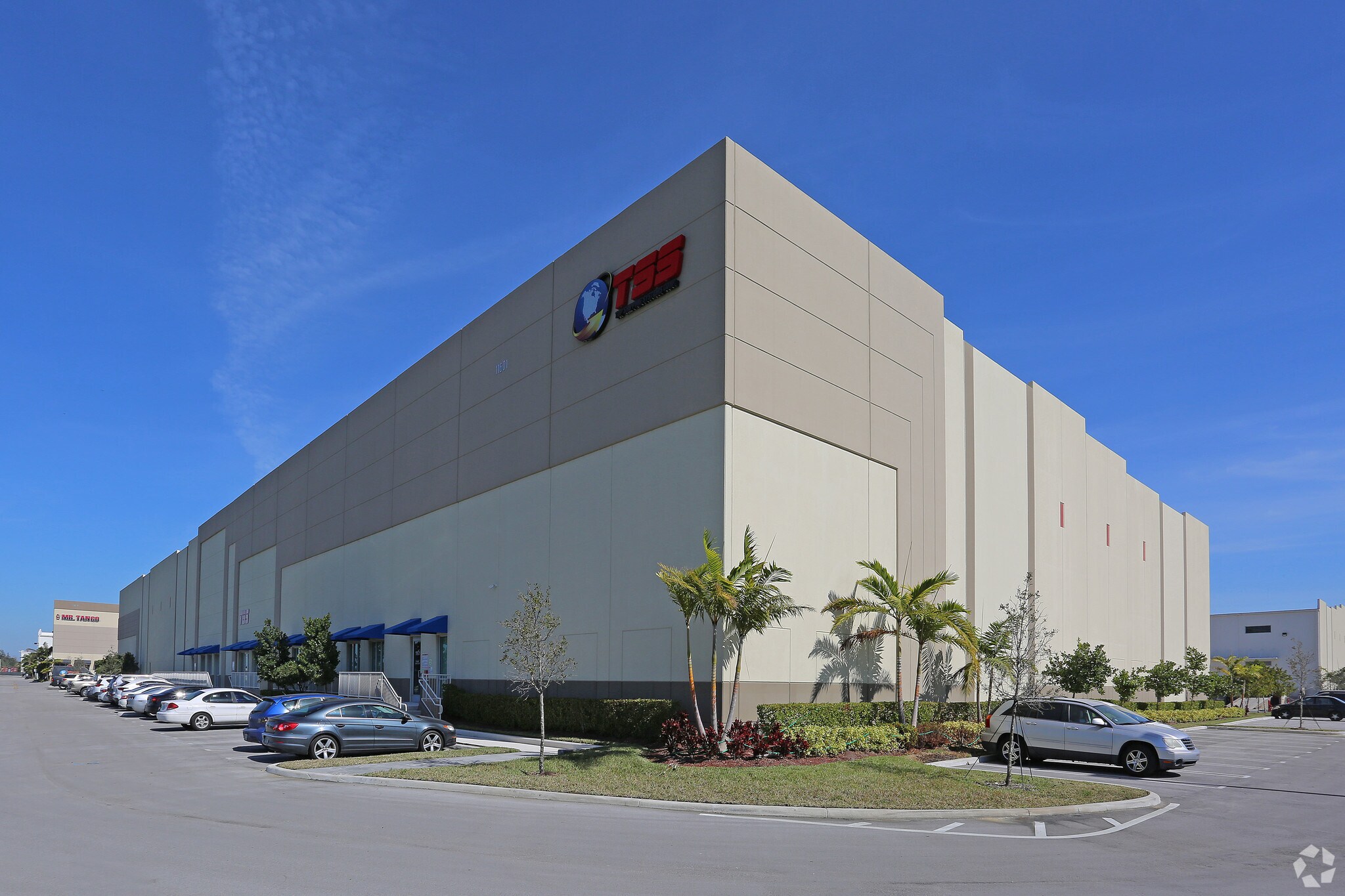 11601 NW 107th St, Miami, FL à louer Photo de l’immeuble– Image 1 sur 26