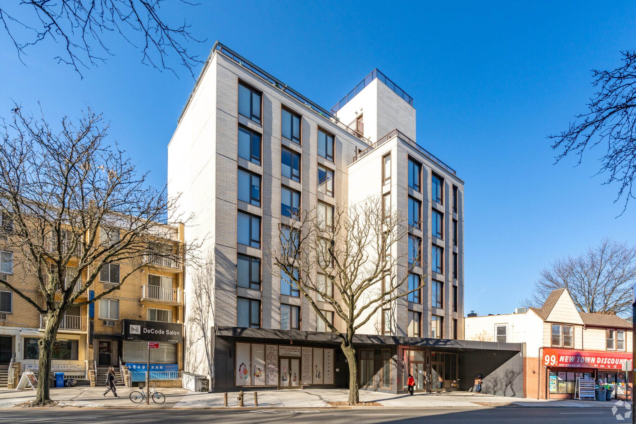 3510 Union St, Flushing, NY à louer Photo principale– Image 1 sur 18