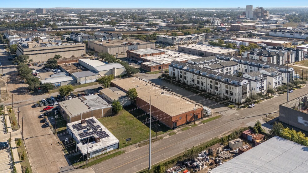 1110 Paige St, Houston, TX à vendre - Photo de l’immeuble – Image 3 sur 19