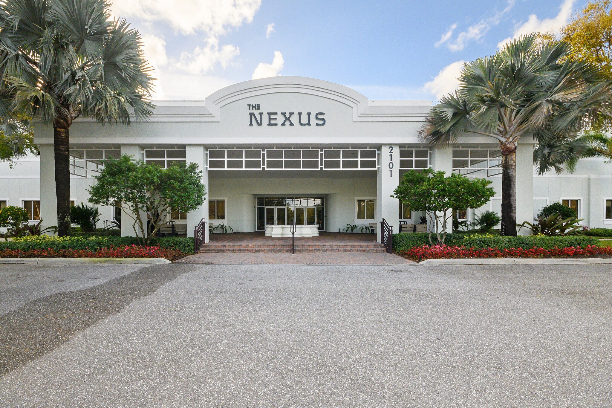 2101 Vista Pkwy, West Palm Beach, FL à louer Photo de l’immeuble– Image 1 sur 10