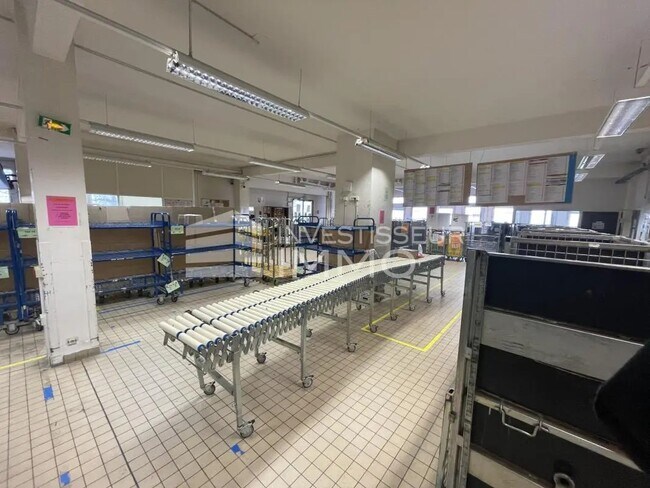 Plus de détails pour Local commercial à louer
