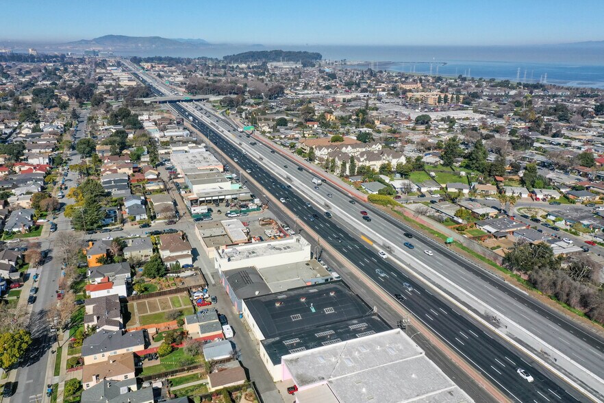 940 S Amphlett Blvd, San Mateo, CA à louer - Aérien – Image 3 sur 34